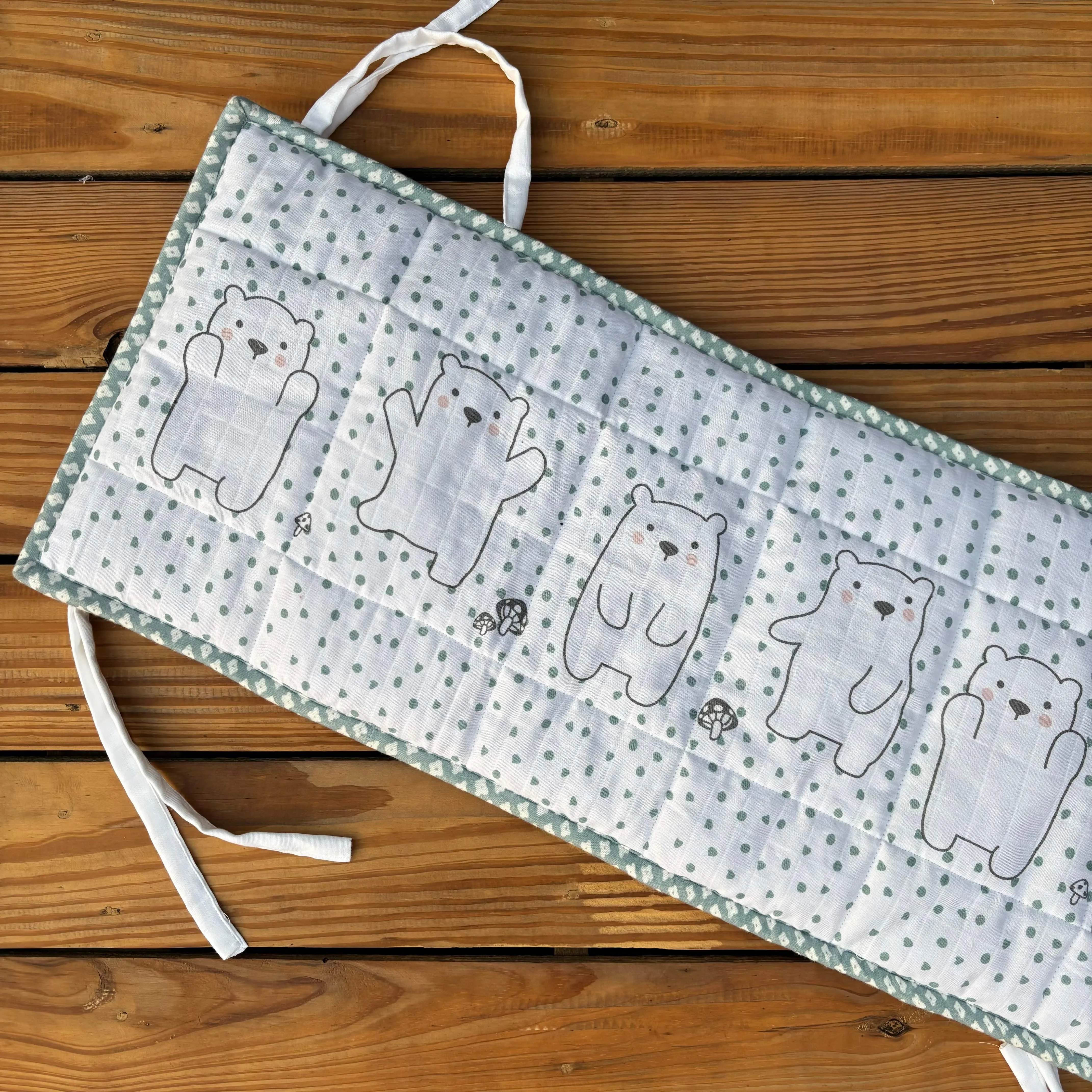 Bears Hug Cot Bumper (Quilted Organic Muslin)