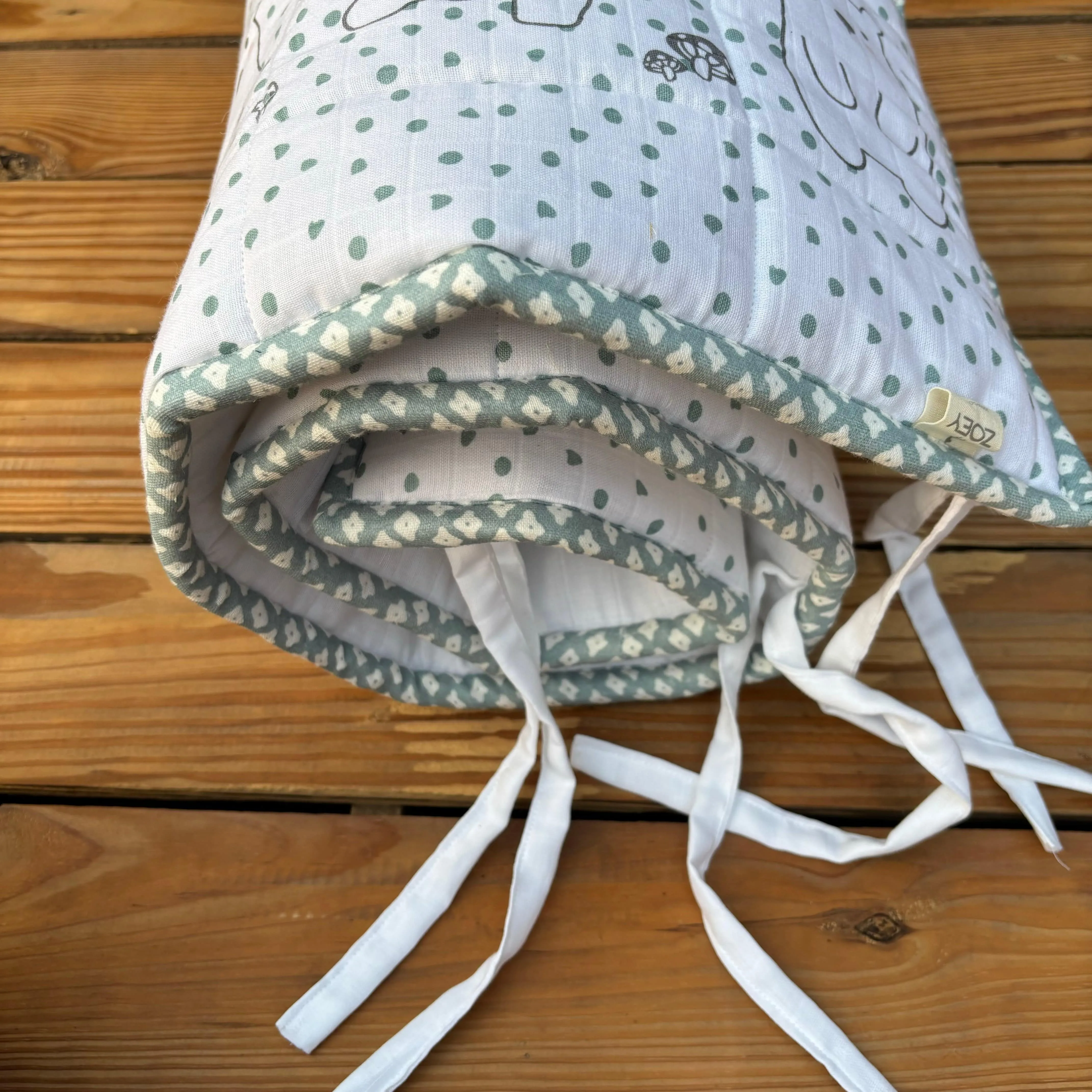 Bears Hug Cot Bumper (Quilted Organic Muslin)