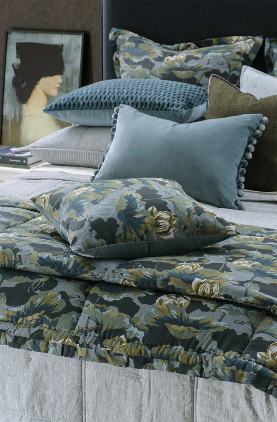 Bianca Lorenne 'Waterlily Ocean' Comforter