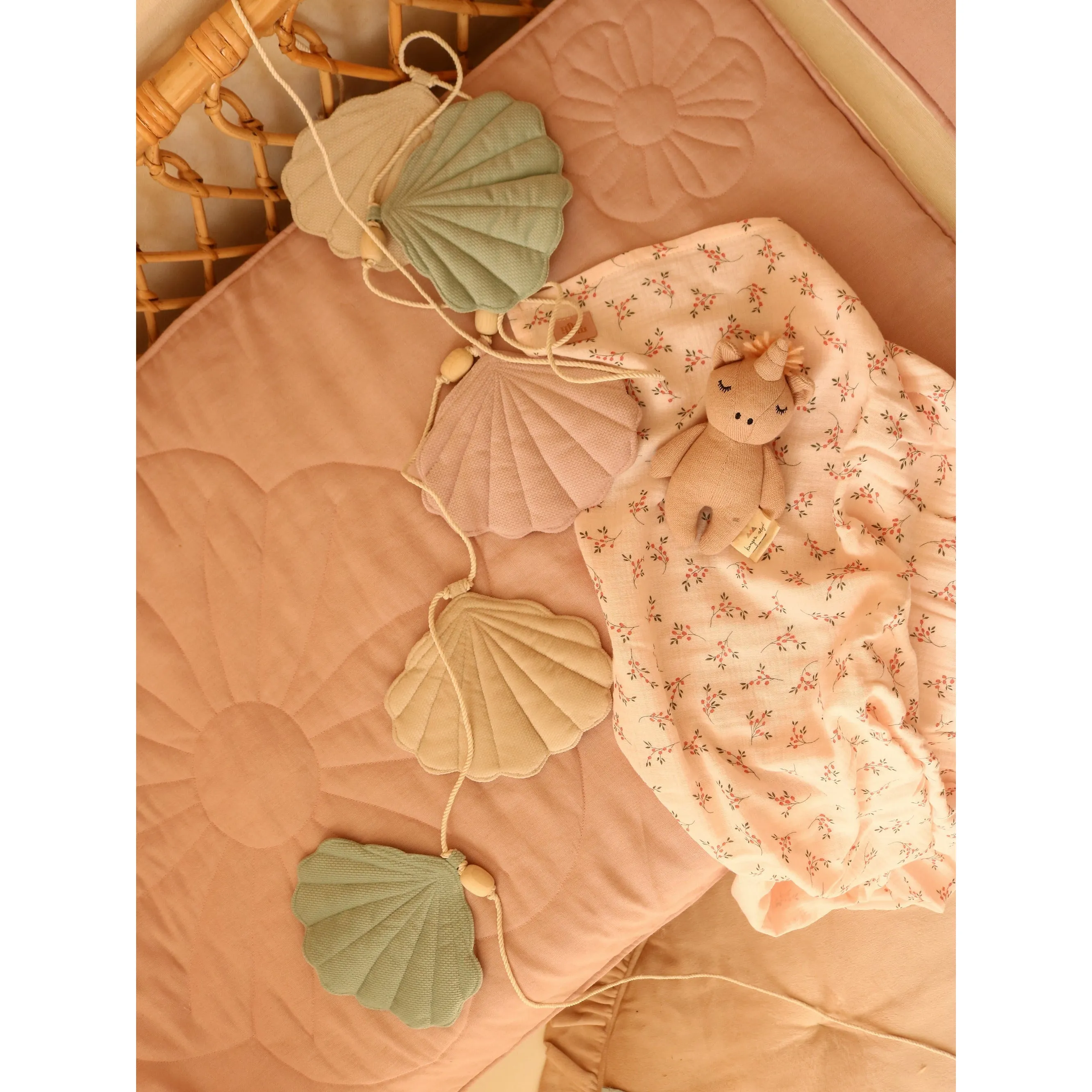 Linen bloom child bedding set