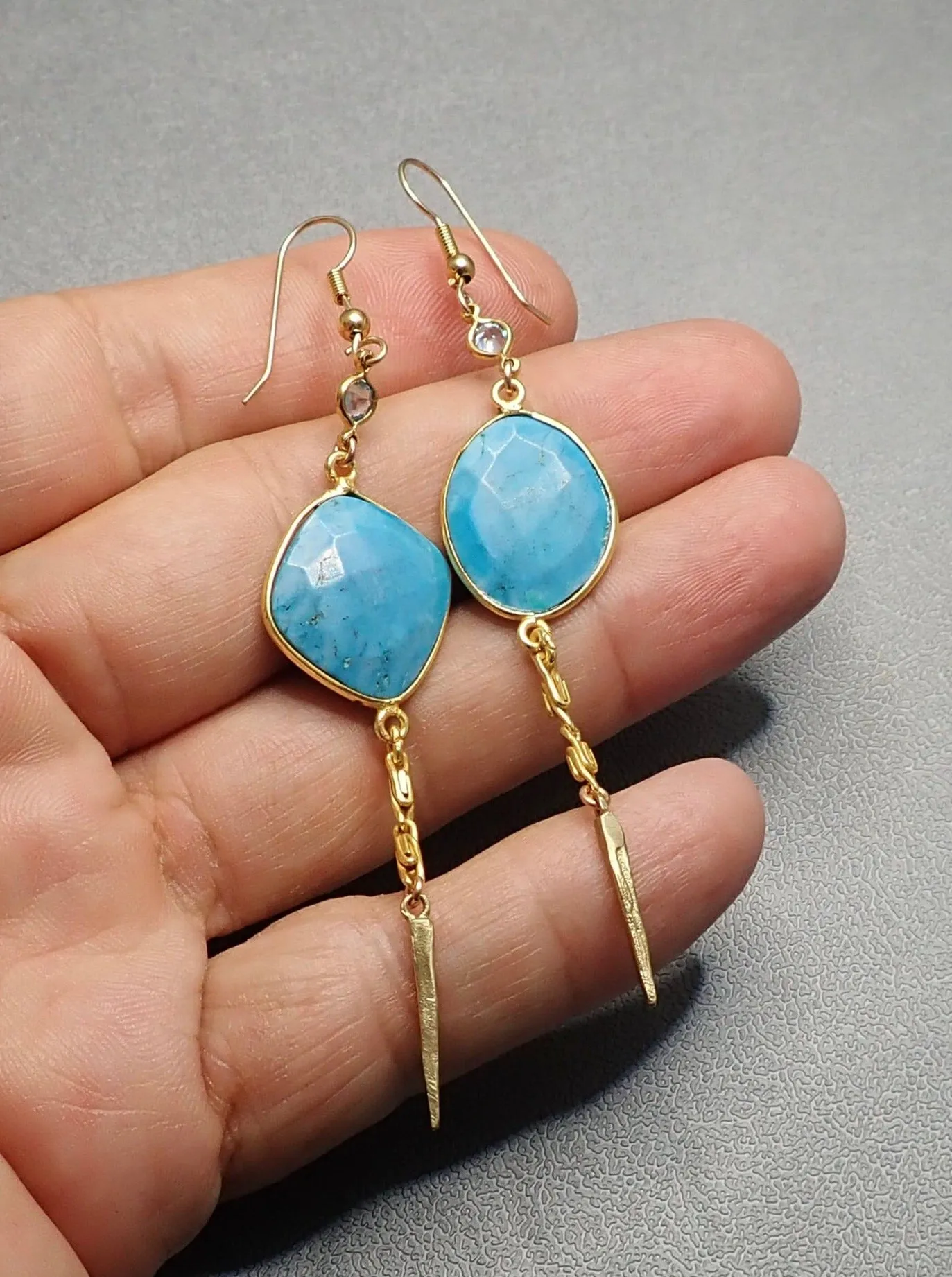 TURQUOISE SPIKES EARRINGS
